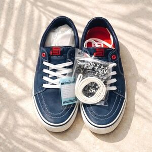 SAMPLE ,S Double x Vans Syndicate AV Sk8  Low Sneaker